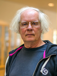 Poträttbild av Ulf Stark
