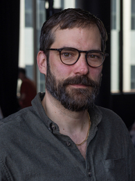 Poträttbild av Andrzej Tichý