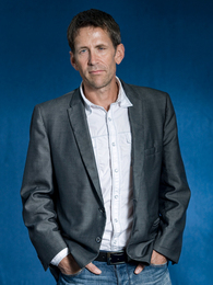 Poträttbild av Jess Walter