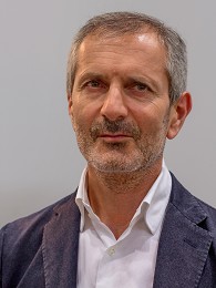 Poträttbild av Gianrico Carofiglio