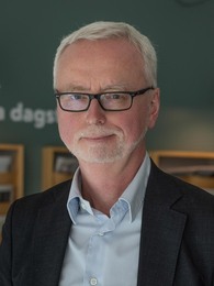 Poträttbild av Dick Harrison
