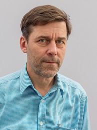 Portrait image of Peter Stamm