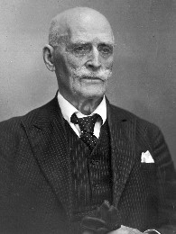 Portrait image of Knut Hamsun