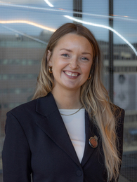 Poträttbild av Elin Persson