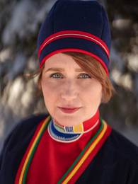 Poträttbild av Tina Harnesk